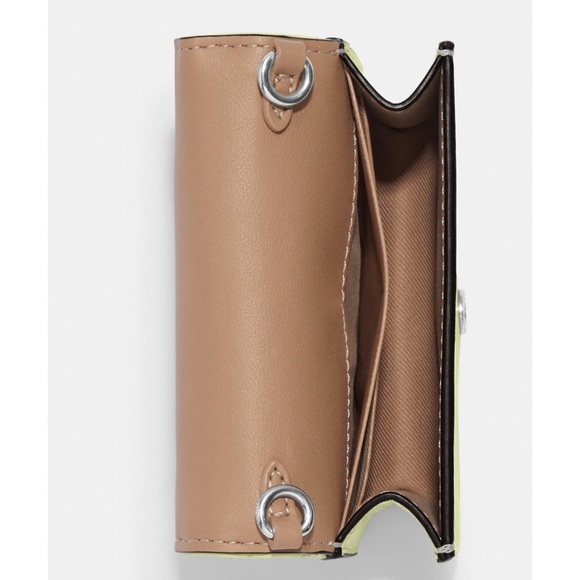 🆕 Coach Puffy Diamond Quilting Mini Wallet On Chain - Picture 4 of 5